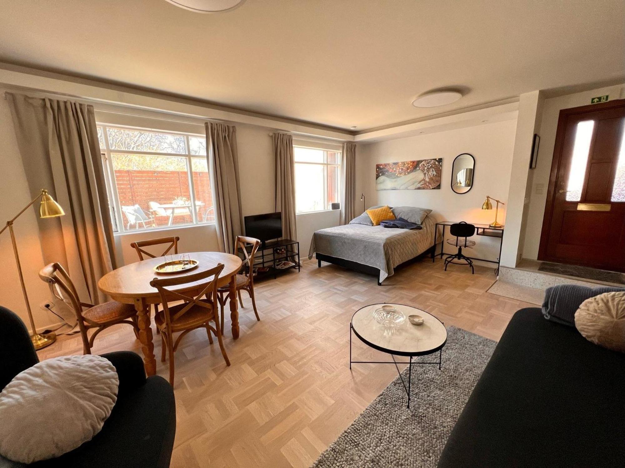 Casa Disa - Apartments A Boutique Guesthouse In Reykjavik City'S Central Park And Botanical Garden In Laugardalur, Hot-Spring-Valley Ngoại thất bức ảnh